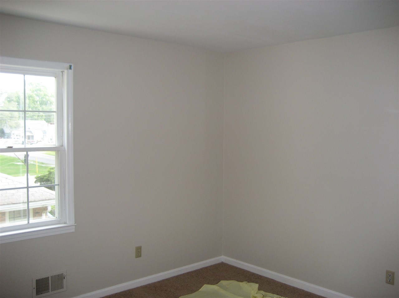 1905 South Red Bank Road Evansville, IN 47712 - Photo 6 of 21 Gallery Image 6