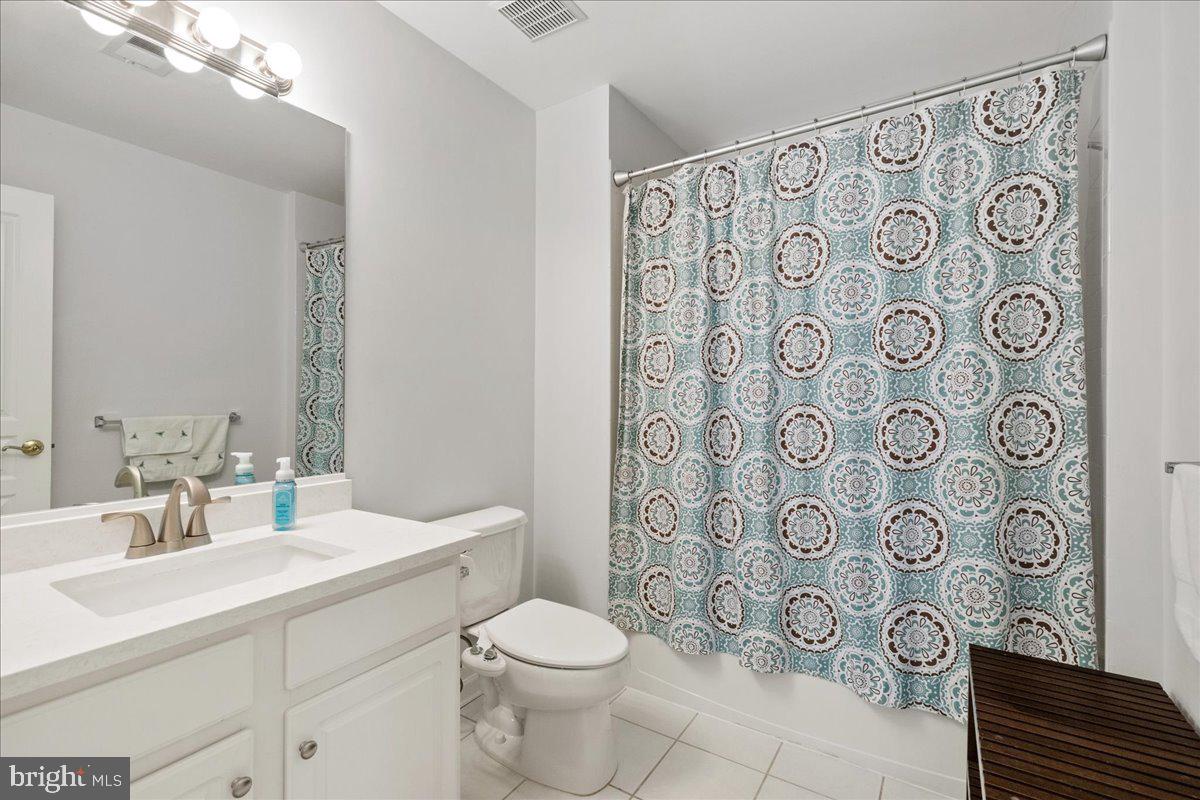 33 Maidenhead Road Princeton, NJ 08540 - Photo 17 of 25 Hall Bath