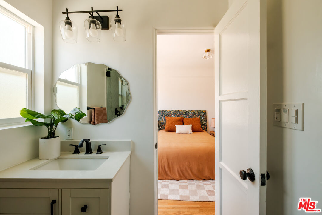 3739 Virginia Road Los Angeles, CA 90016 - Photo 56 of 72