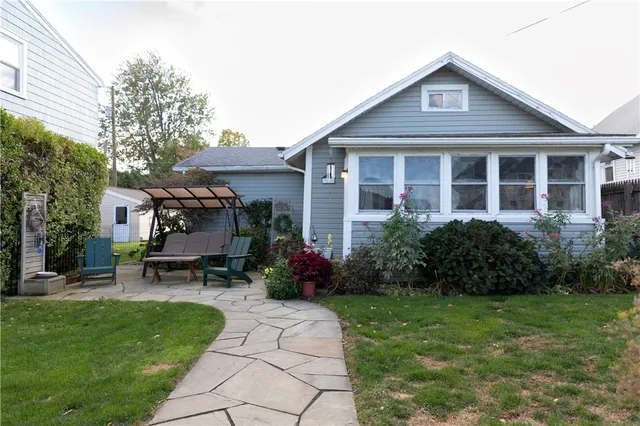 $165,900 | 3345 Edgemere Drive, Greece, NY 14612