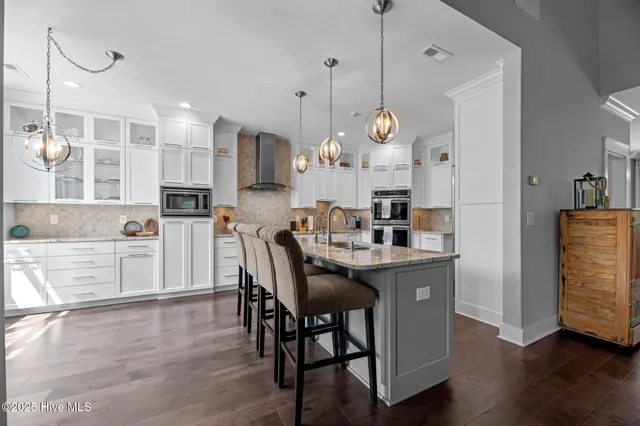 $899,000 | 164 Cape Hatteras Point, Oriental, NC 28571