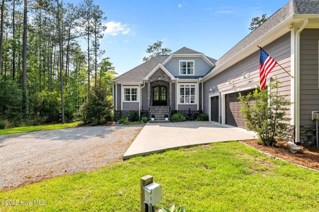 $899,000 | 164 Cape Hatteras Point, Oriental, NC 28571