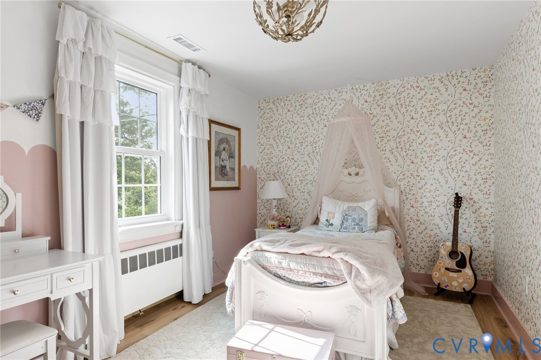 7200 Three Chopt Road Richmond, VA 23226 - Photo 34 of 48 Spacious room featuring a single window with white