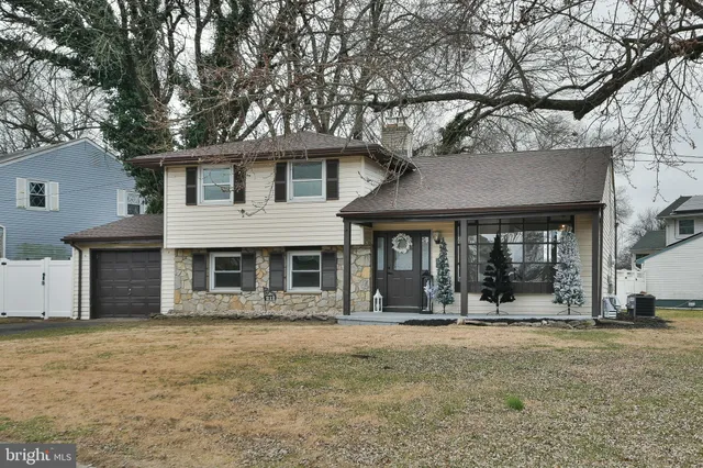 $459,000 | 212 East Franklin Avenue, Edgewater Park, NJ 08010