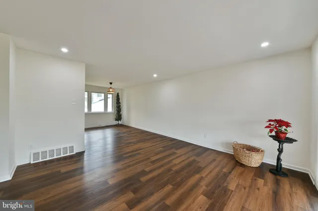 $459,000 | 212 East Franklin Avenue, Edgewater Park, NJ 08010