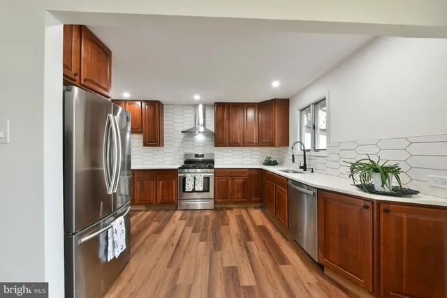 $459,000 | 212 East Franklin Avenue, Edgewater Park, NJ 08010