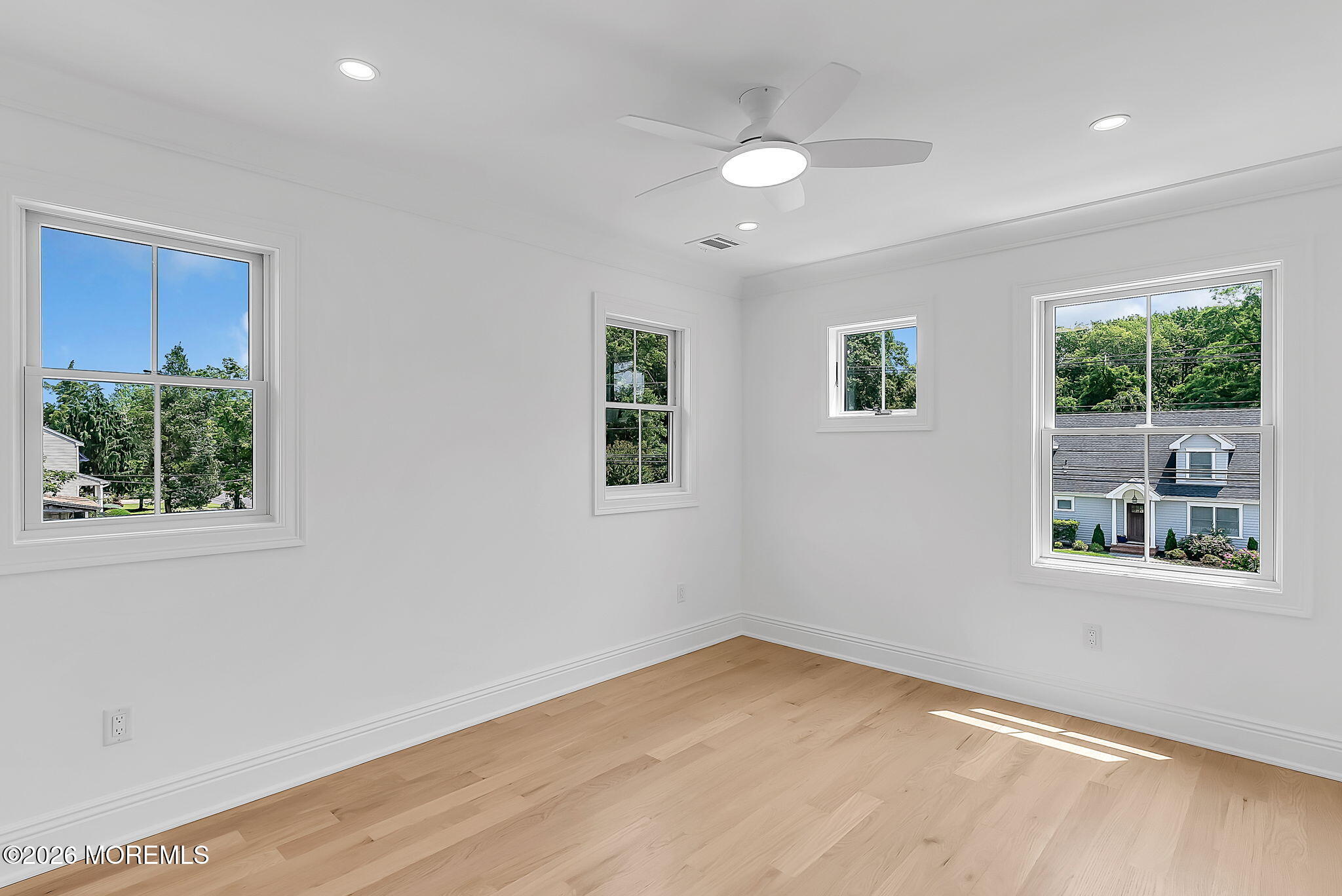 1323 Bay Avenue Point Pleasant, NJ 08742 - Photo 19 of 33 22-web-or-mls-DSC01861