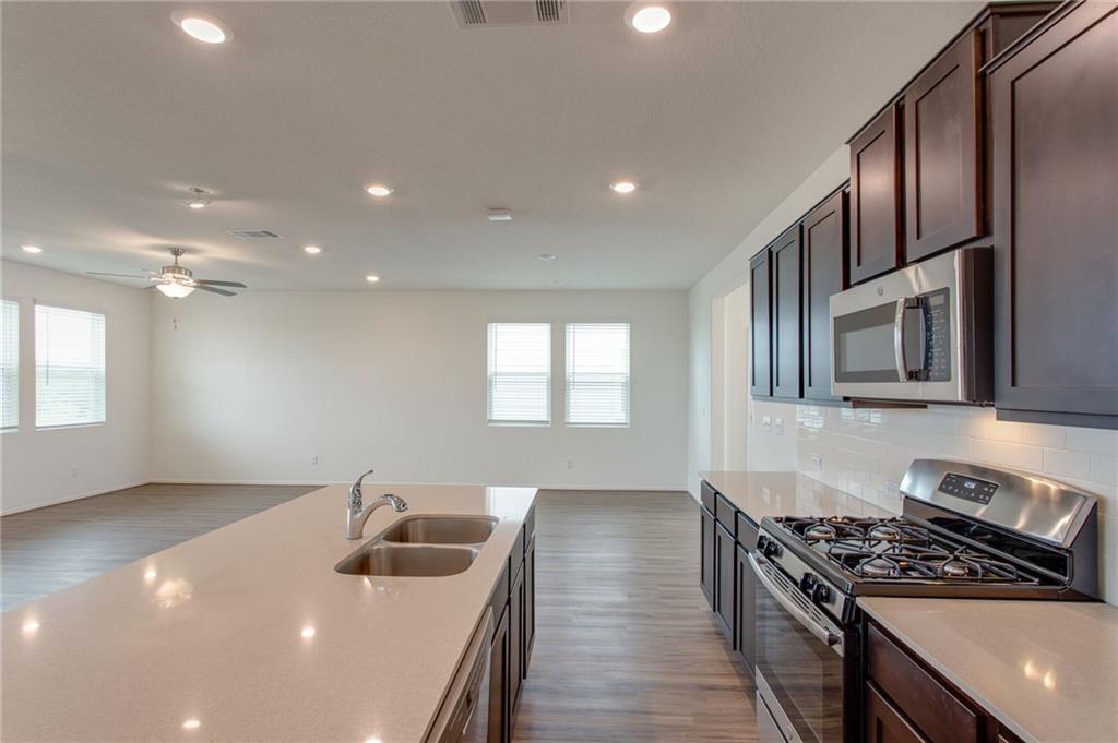 224 Montauk Loop Georgetown, TX 78628 - Photo 15 of 33