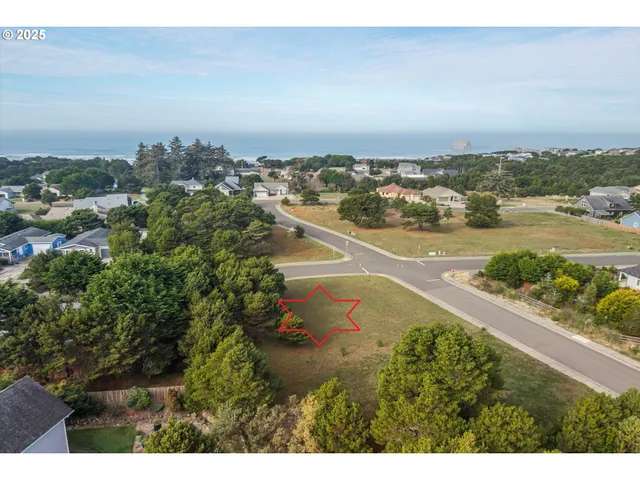 $195,000 | 2847 Spinnaker Drive, Bandon, OR 97411