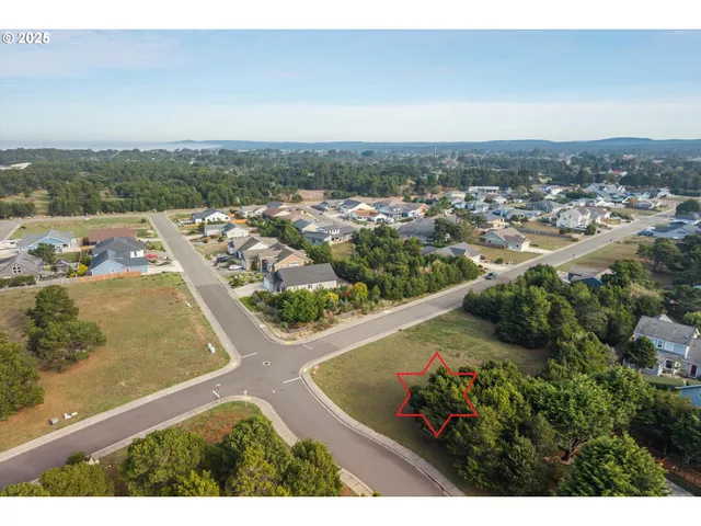 $195,000 | 2847 Spinnaker Drive, Bandon, OR 97411