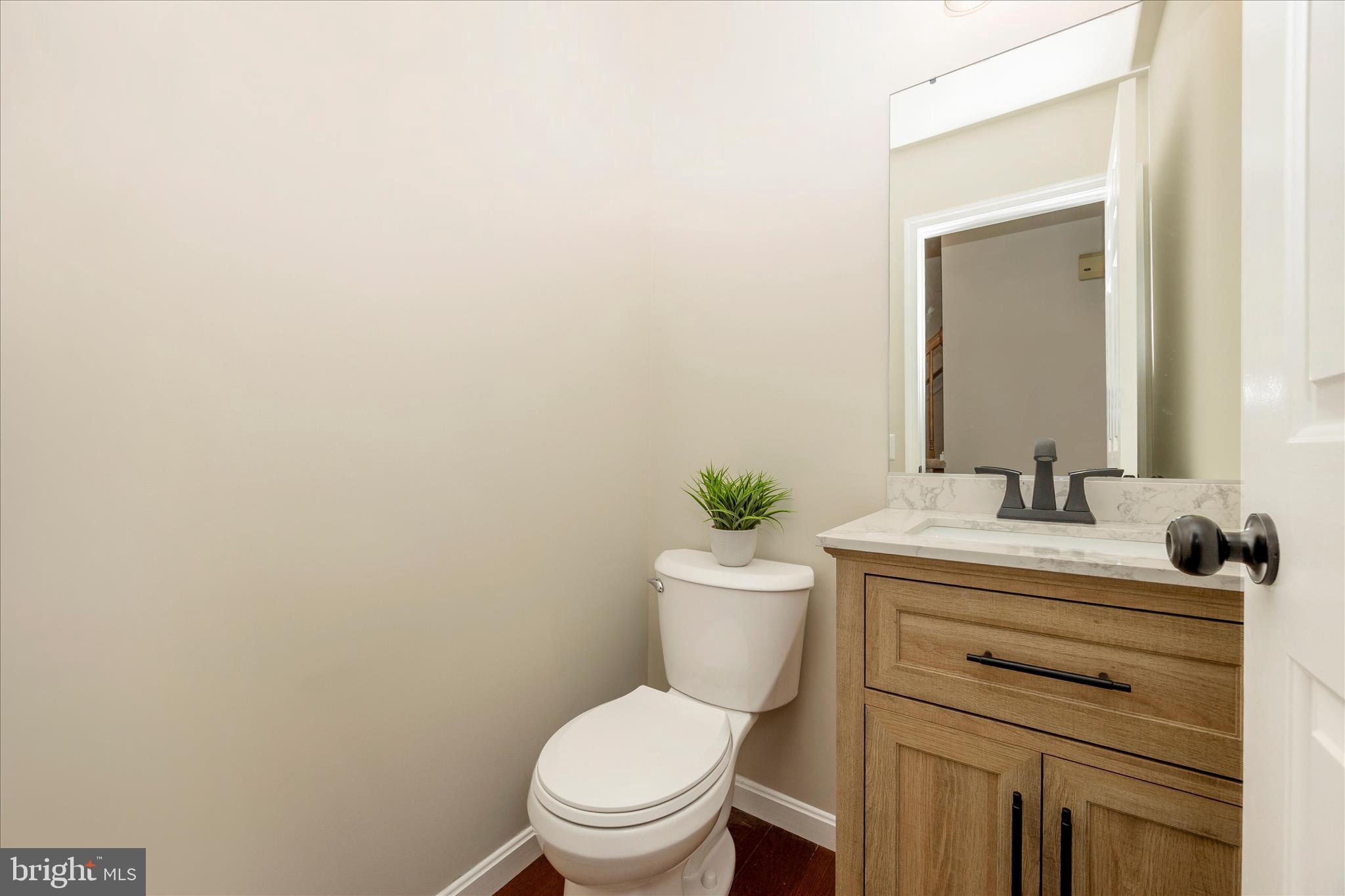 6630 Fox Meade Court Frederick, MD 21702 - Photo 33 of 84 Powder Room