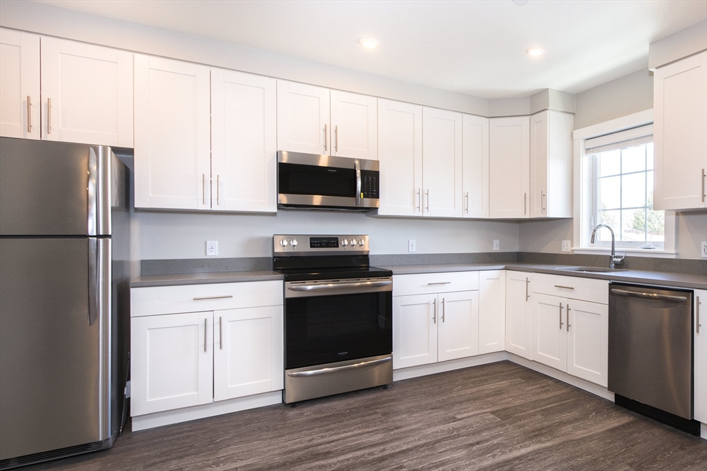 50 Country Way, Unit B202 Scituate, MA 02066 - Photo 2 of 14