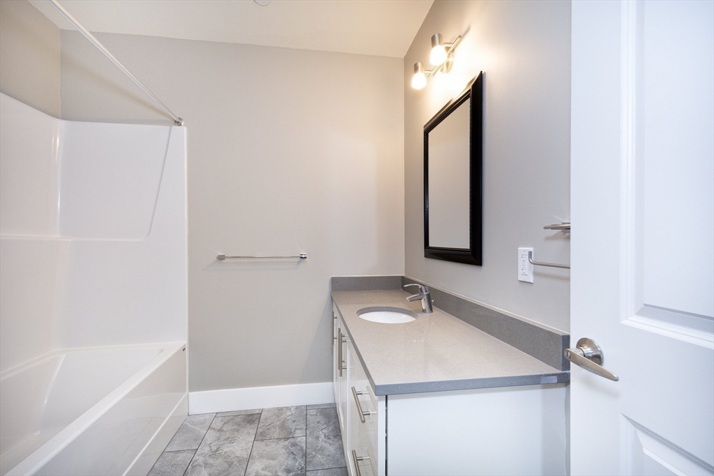 50 Country Way, Unit B202 Scituate, MA 02066 - Photo 8 of 14