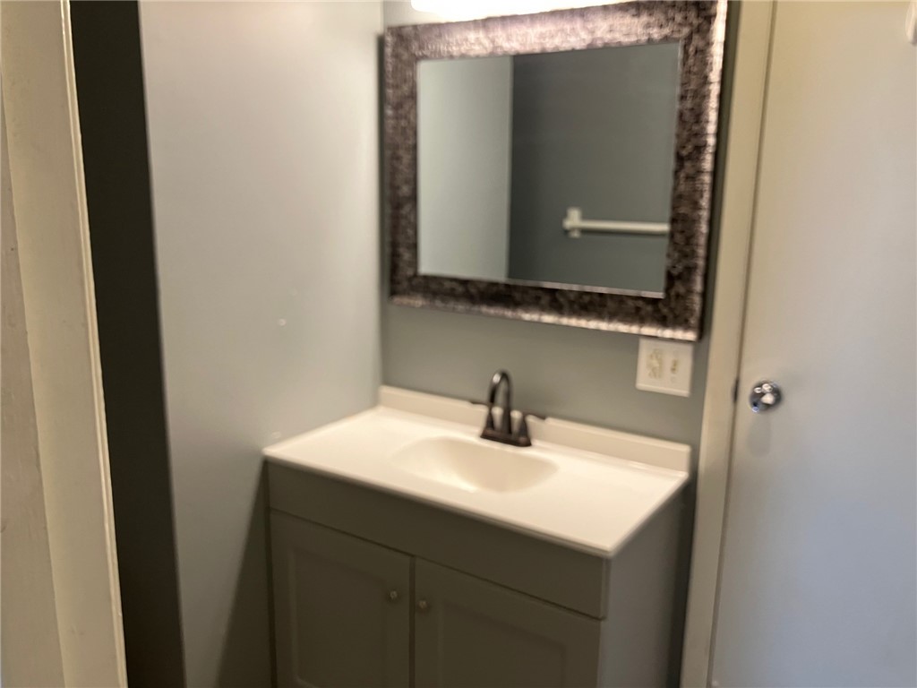 553 French Road Brighton, NY 14618 - Photo 16 of 33