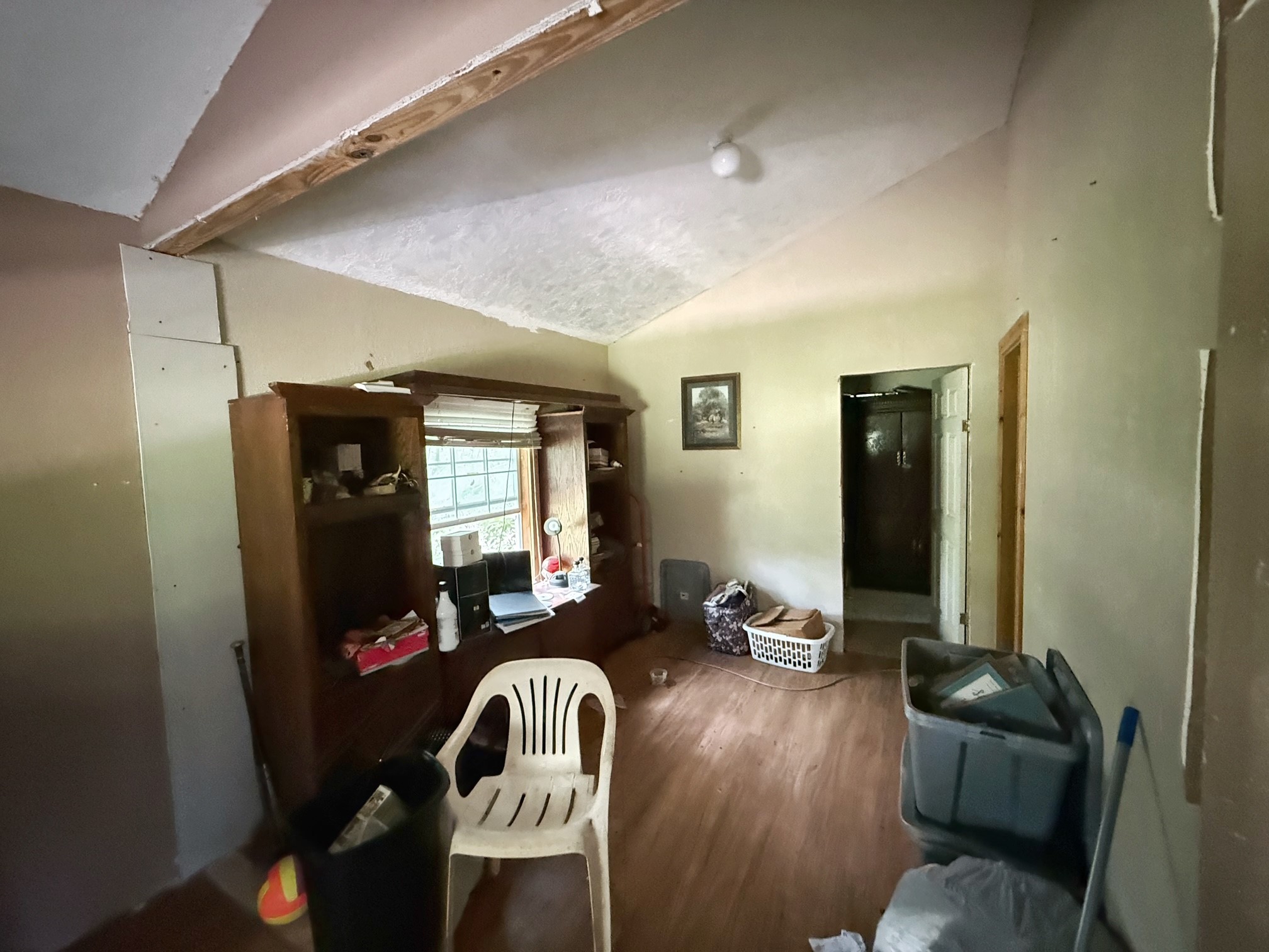 1491 County Road 1464 Centerville, TX 75833 - Photo 14 of 19 a living room with furniture