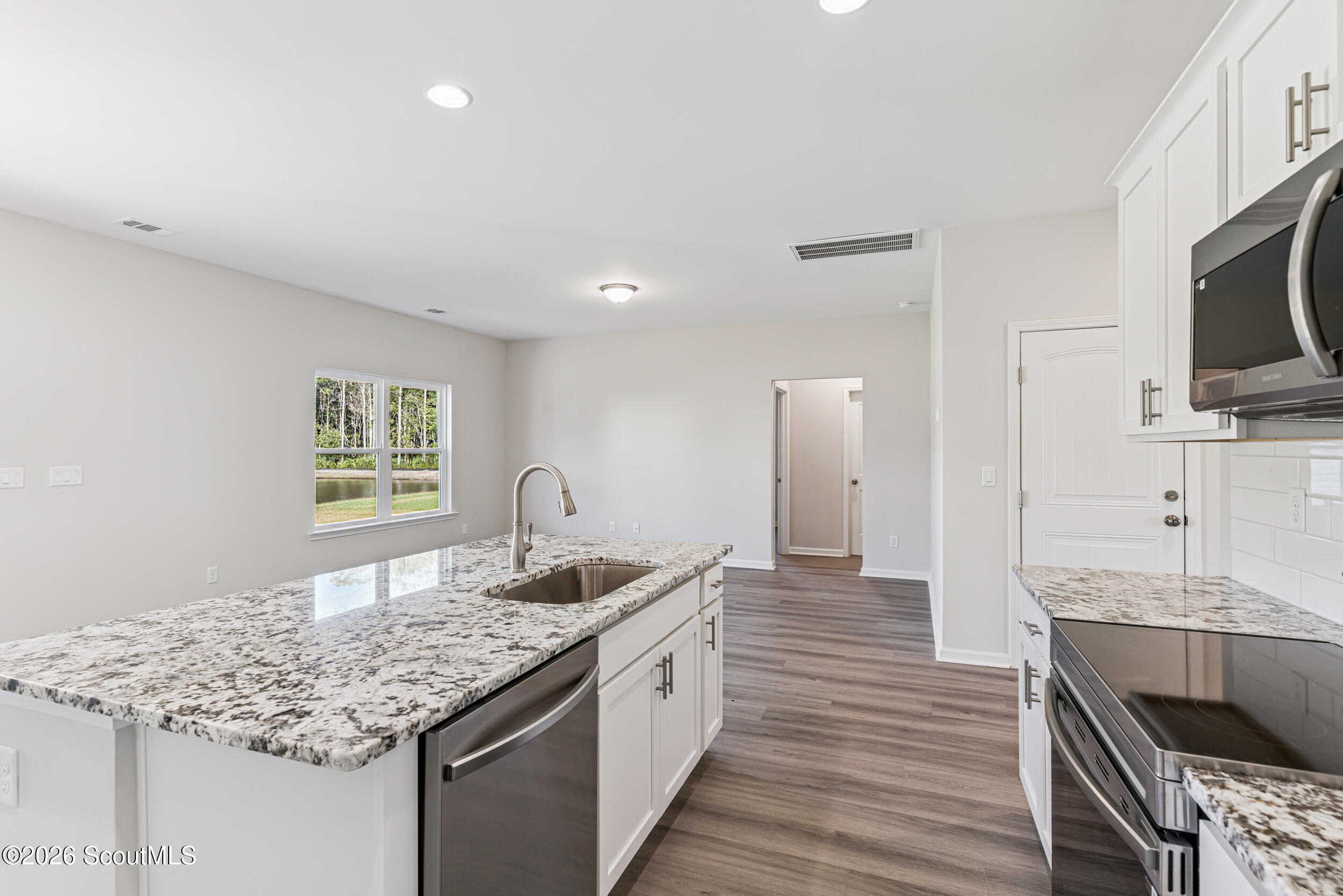 8 Fulham Road Brunswick, GA 31523 - Photo 8 of 28 Stock photos shown; to be similar not identical.