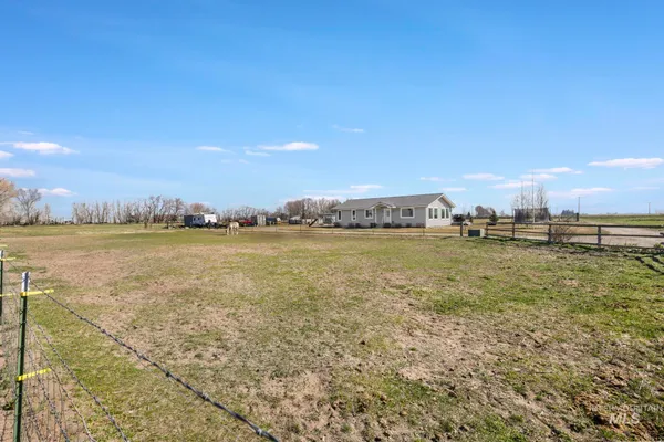 $615,000 | 256 East 265th Lane North, Rupert, ID 83350
