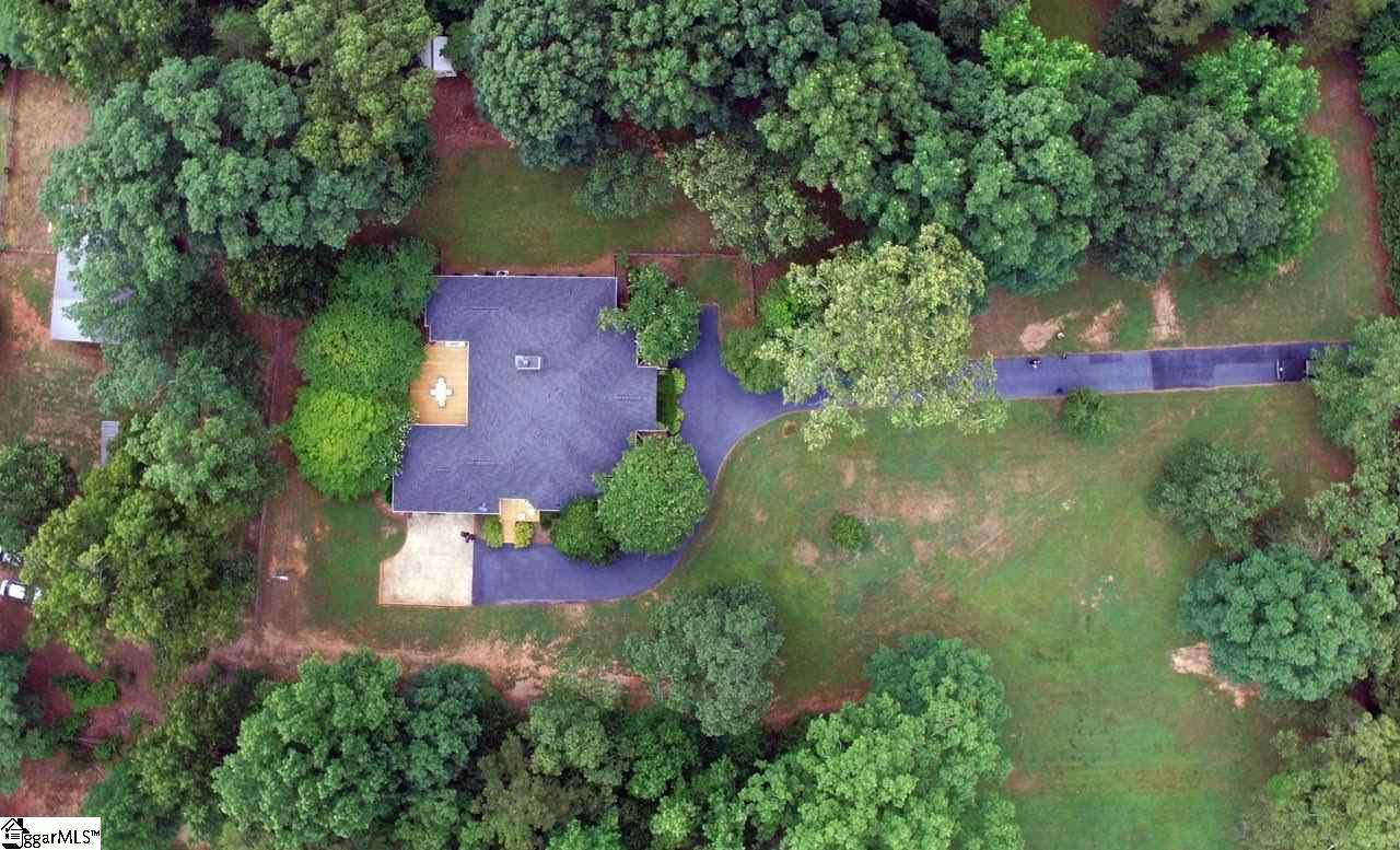 118 Henderson Road Easley, SC 29642 - Photo 4 of 30
