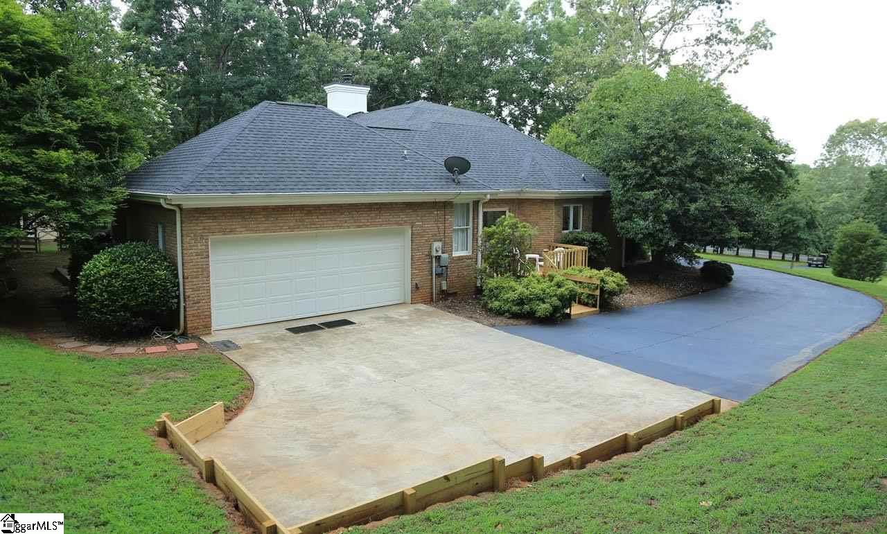 118 Henderson Road Easley, SC 29642 - Photo 6 of 30