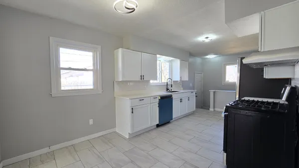$189,999 | 3109 Risdale Avenue, Lansing, MI 48911