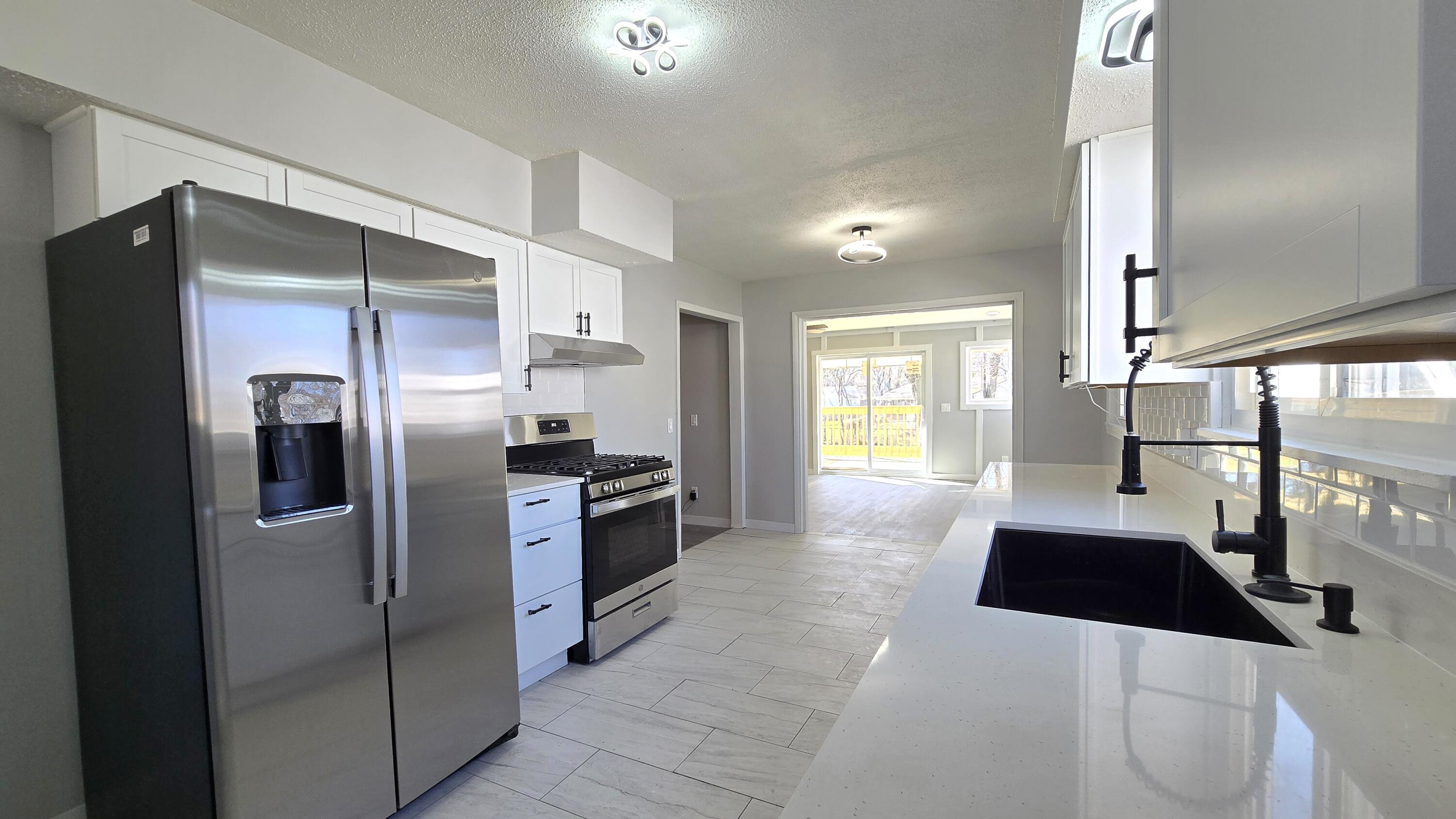 3109 Risdale Avenue Lansing, MI 48911 - Photo 10 of 31 1000028804