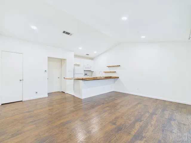 $1,595 | 1303 Hollow Creek Drive, Unit 1, Austin, TX 78704