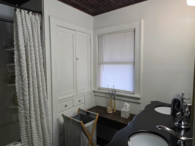 $189,900 | 1416 North Clinton Boulevard, Bloomington, IL 61701