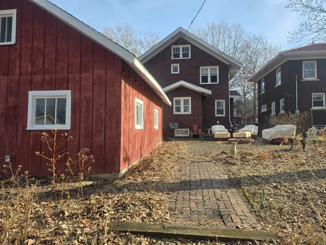 $189,900 | 1416 North Clinton Boulevard, Bloomington, IL 61701