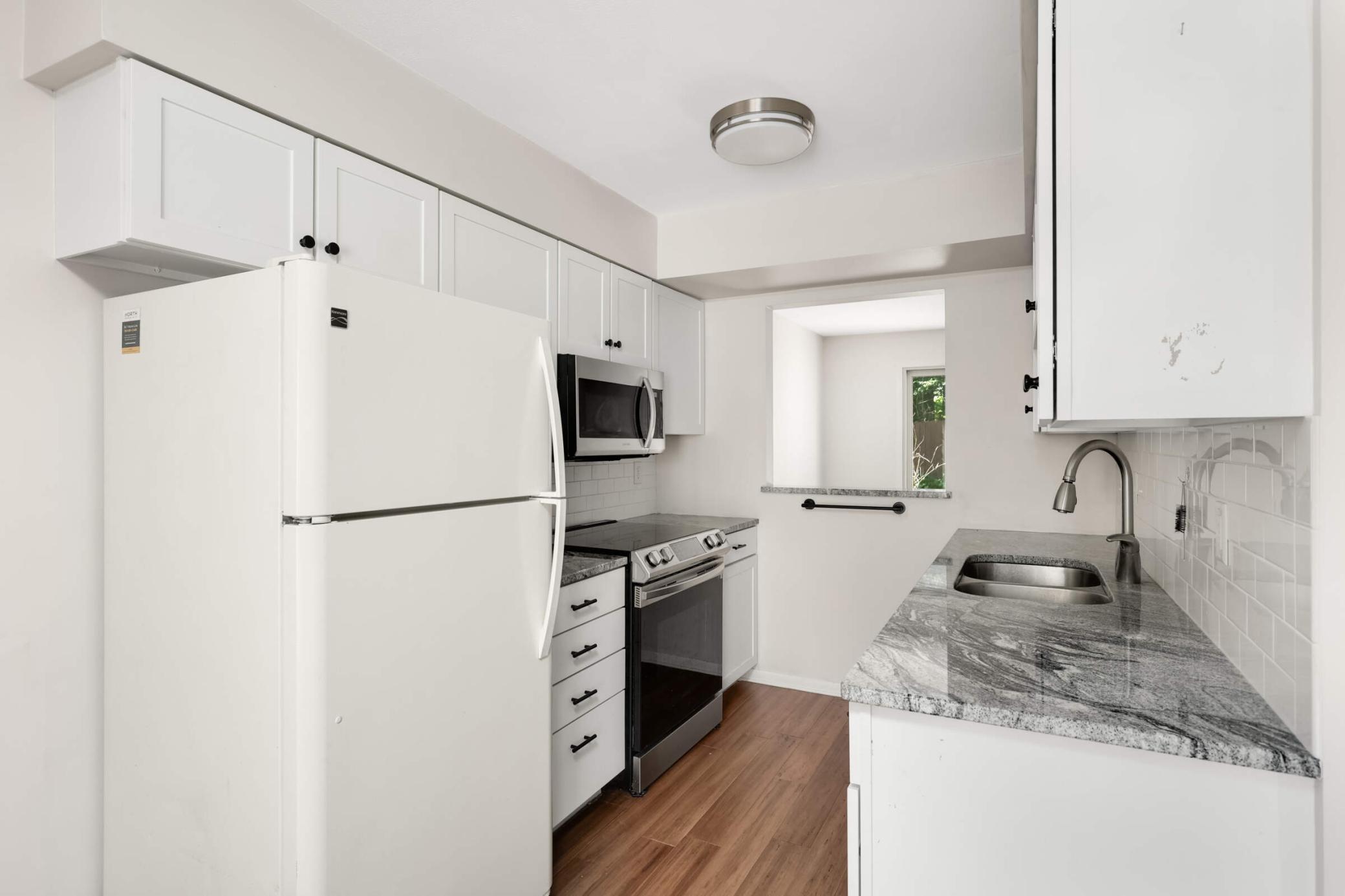 4757 Spring Circle Minnetonka, MN 55345 - Photo 14 of 32