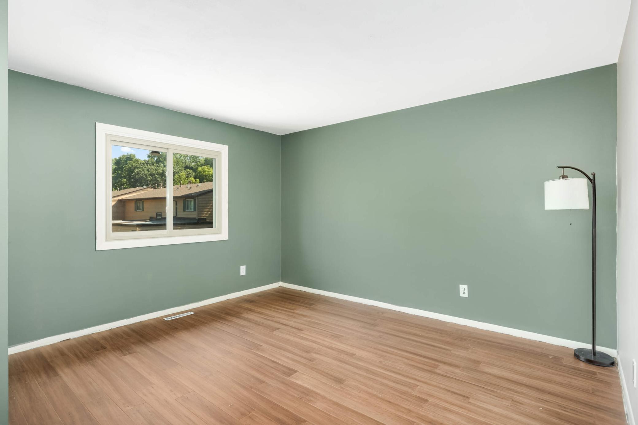 4757 Spring Circle Minnetonka, MN 55345 - Photo 19 of 32