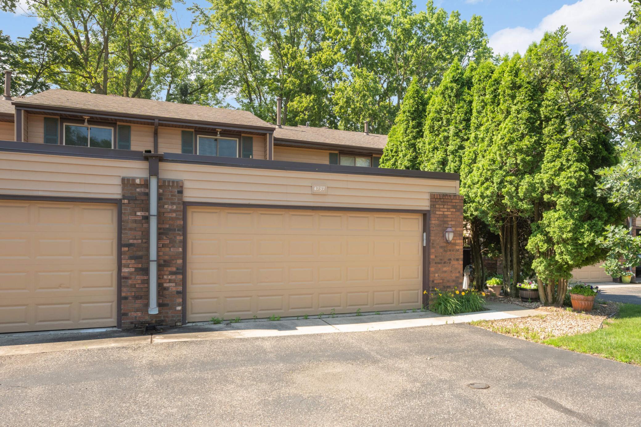 4757 Spring Circle Minnetonka, MN 55345 - Photo 4 of 32