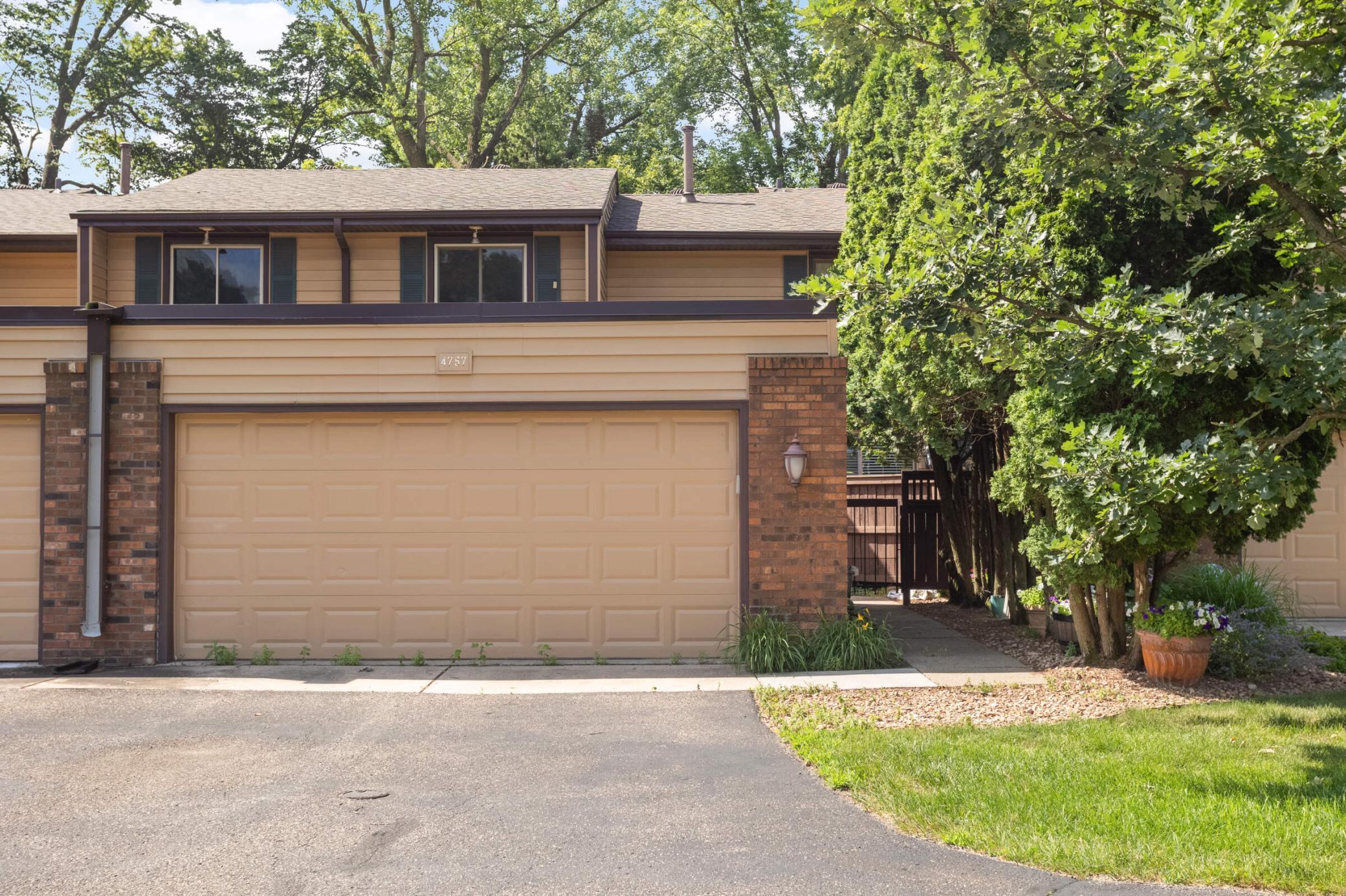 4757 Spring Circle Minnetonka, MN 55345 - Photo 5 of 32