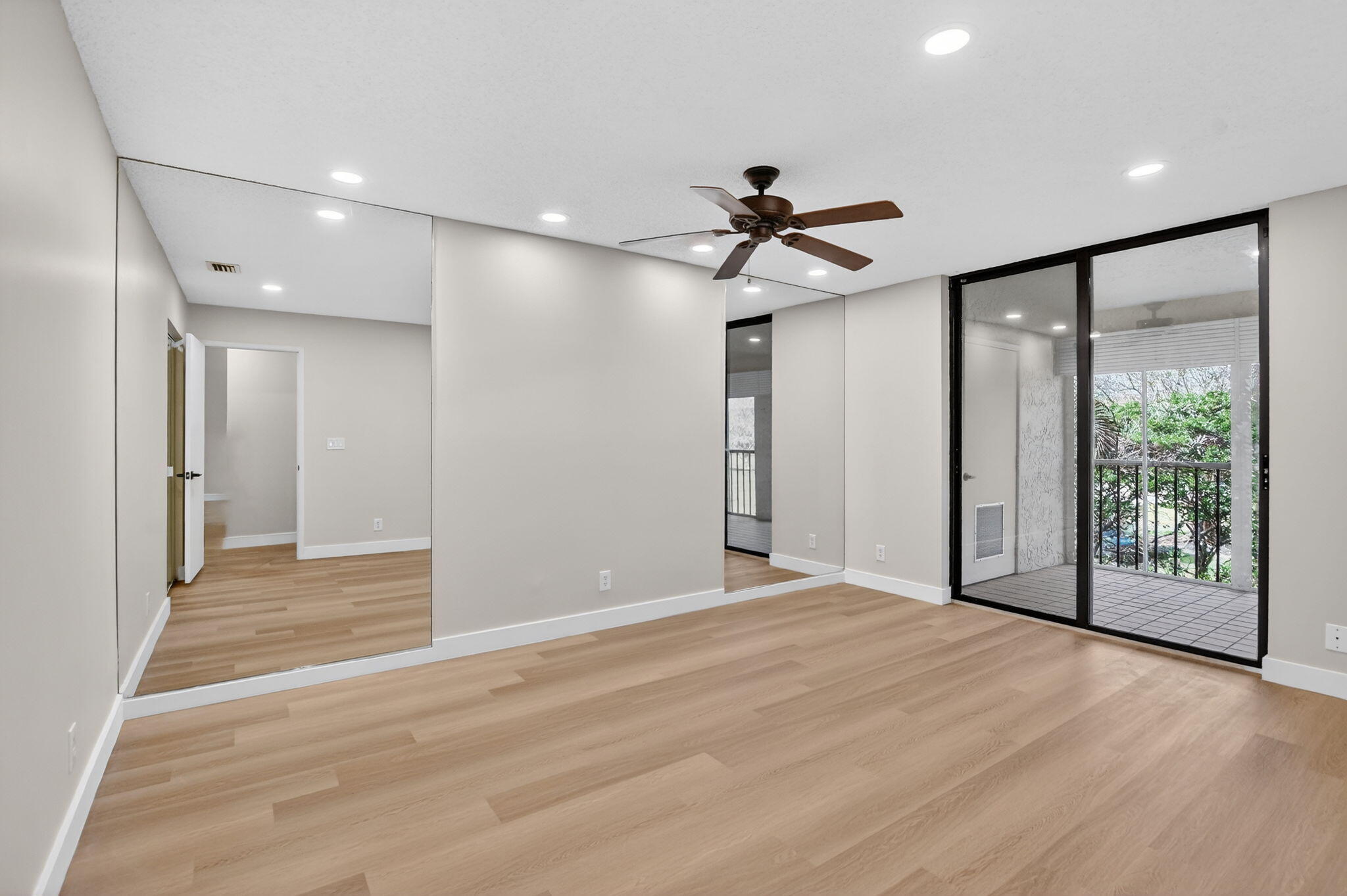 7818 La Mirada Drive, Unit 7818 Boca Raton, FL 33433 - Photo 17 of 45 2nd bedroom