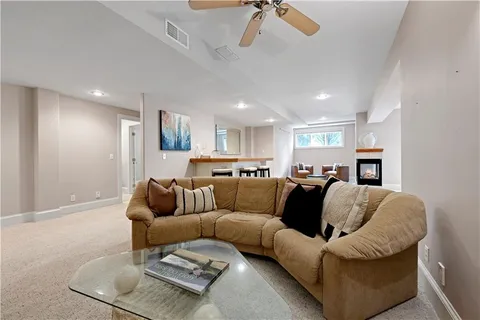 $1,195,000 | 16890 Meadow Lane, Loch Lloyd, MO 64012