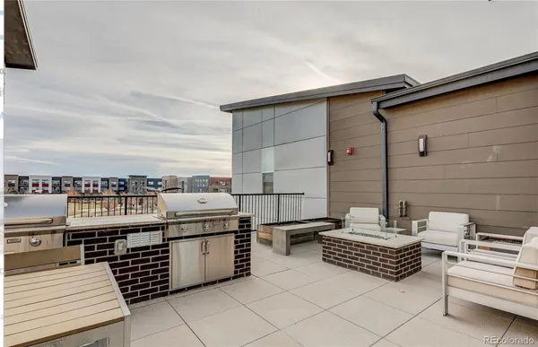 $1,895 | 460 East Fremont Place, Unit 205, Centennial, CO 80122