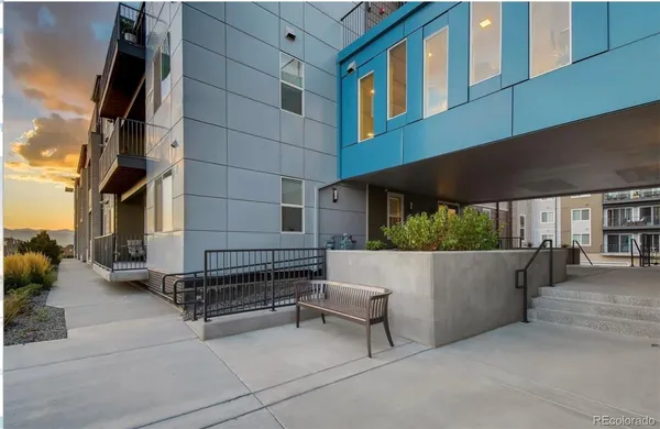 $1,895 | 460 East Fremont Place, Unit 205, Centennial, CO 80122