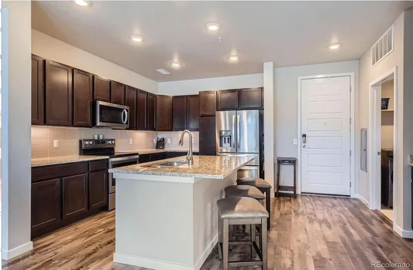 $1,895 | 460 East Fremont Place, Unit 205, Centennial, CO 80122