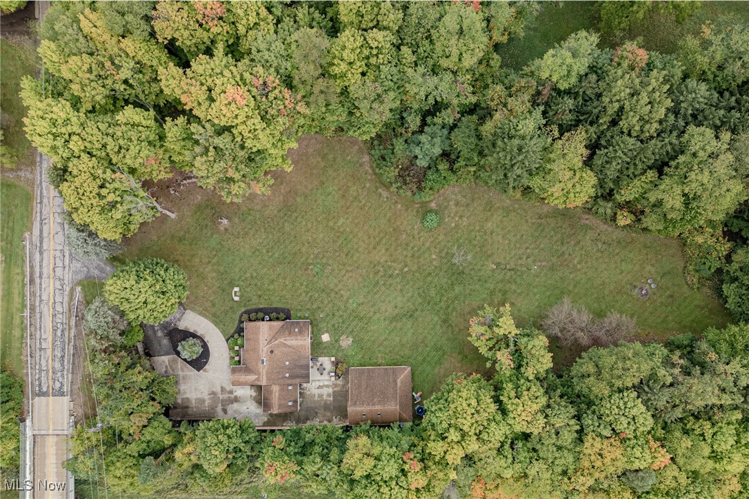 8163 Hart Road Mentor, OH 44060 - Photo 4 of 48 Gallery Image 4