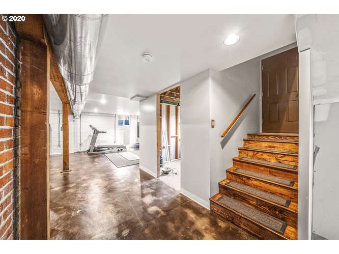 12260 Southwest Butner Road Portland, OR 97225 - Photo 10 of 28 Gallery Image 10