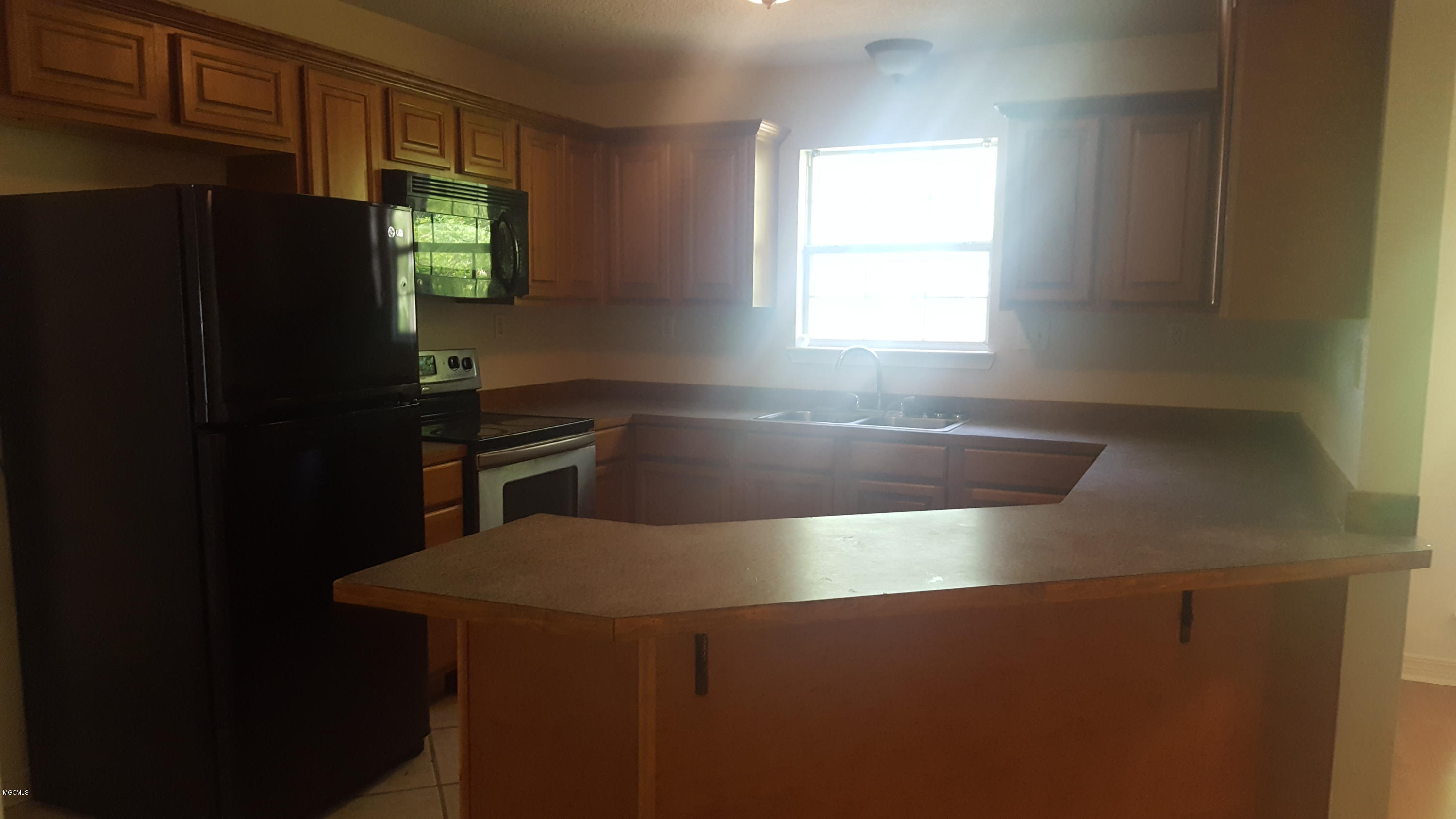 742 25th Street Gulfport, MS 39501 - Photo 4 of 15 20180330_102642