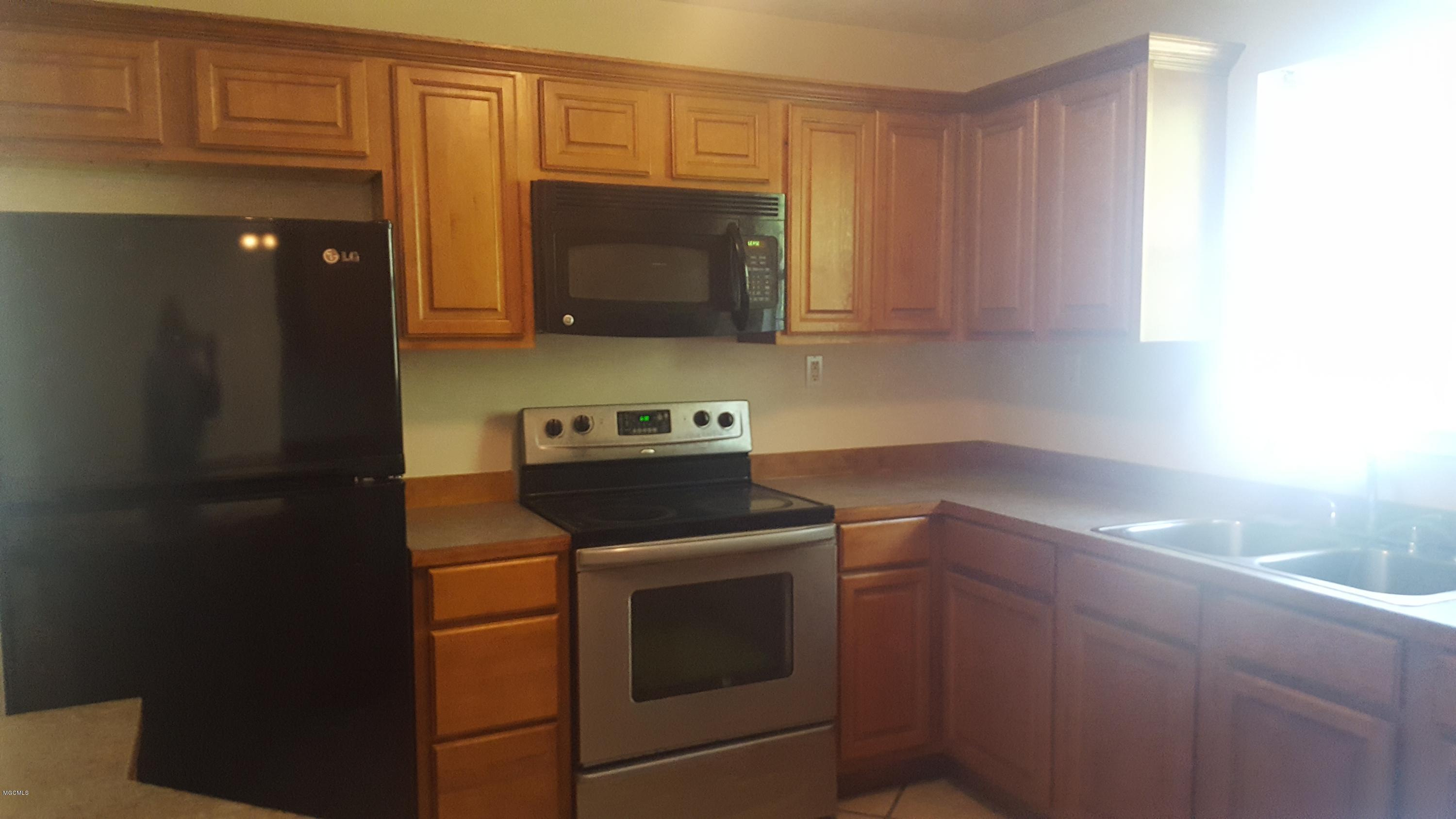 742 25th Street Gulfport, MS 39501 - Photo 8 of 15 20180330_102650