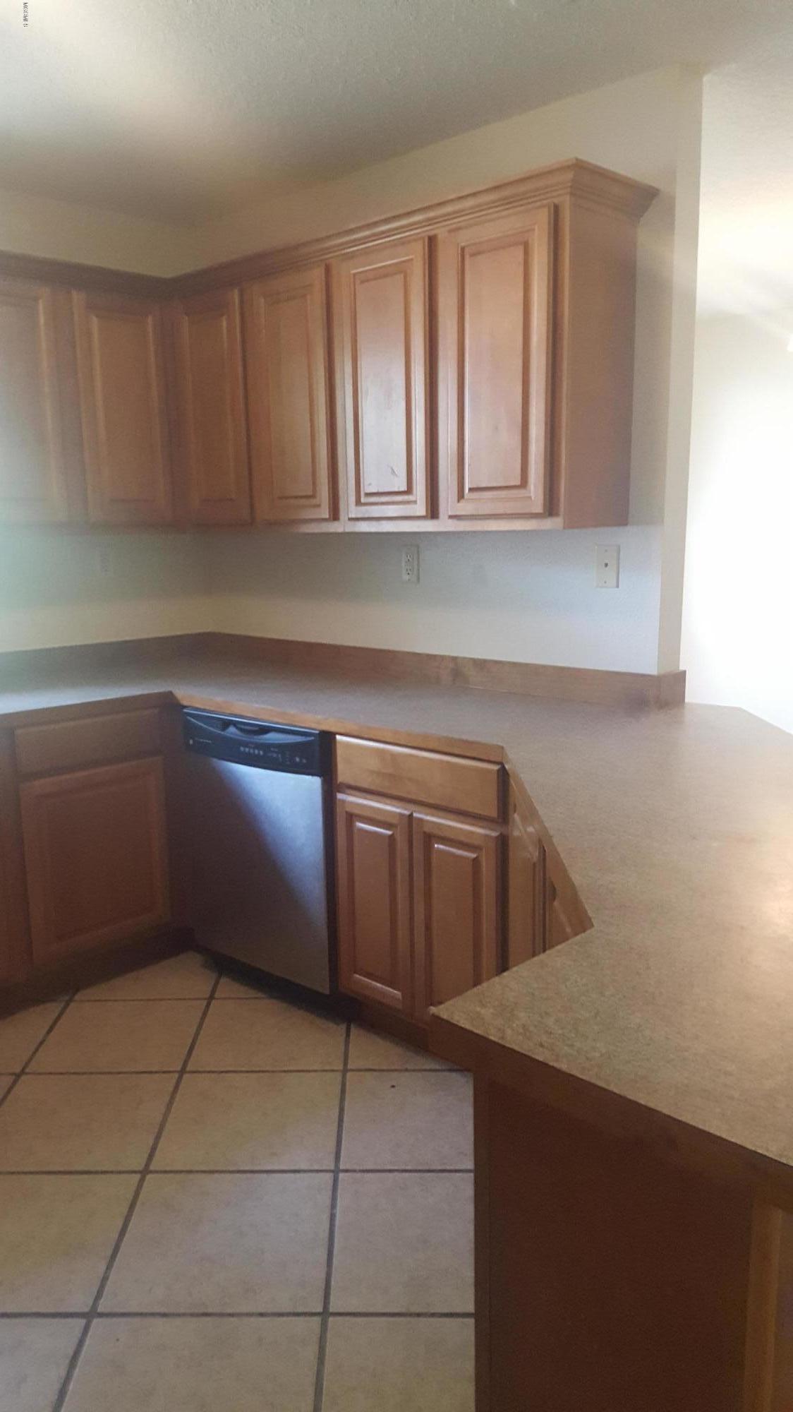742 25th Street Gulfport, MS 39501 - Photo 9 of 15 20180330_102700