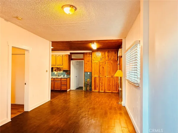 $575,000 | 260 East South Street, Long Beach, CA 90805