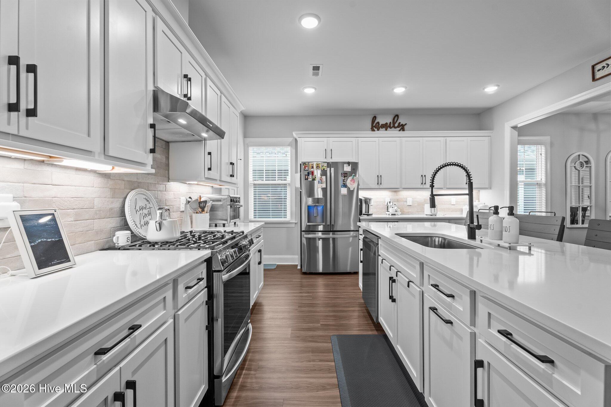 33 Davidson Street Clayton, NC 27520 - Photo 13 of 40 26-web-or-mls-DSC01463