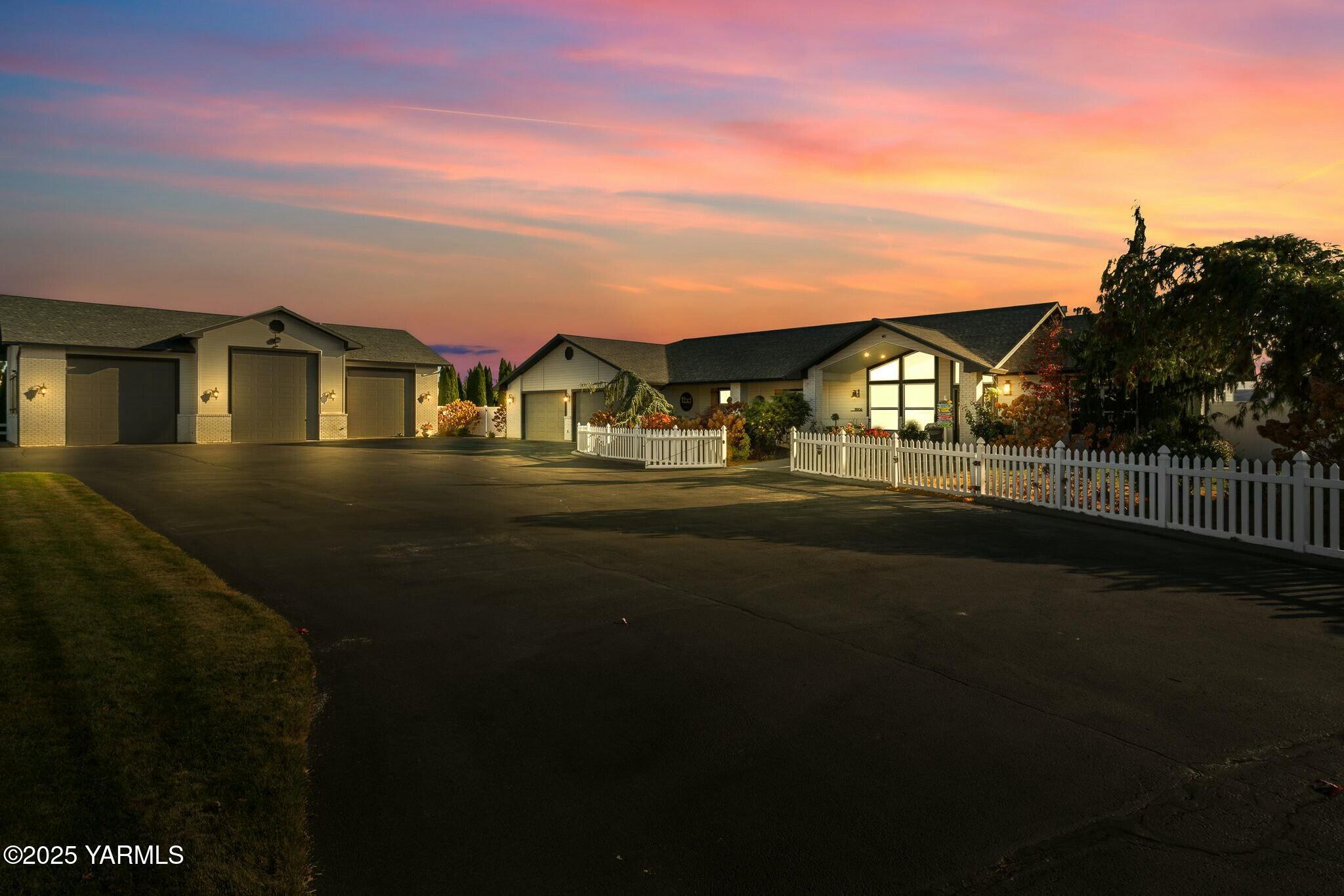 11906 West Barrett Road Yakima, WA 98908 - Photo 3 of 55 tempImageelTZcW