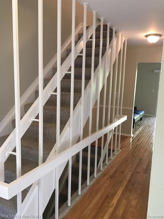 1422 Oakbrook Rochester Hills Rochester, MI 48307 - Photo 4 of 33
