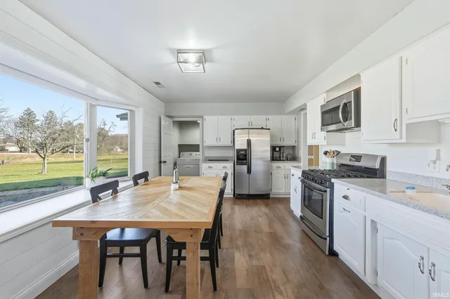 $269,800 | 711 Wakefield Circle, Kendallville, IN 46755