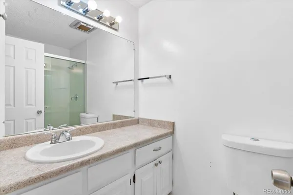 $255,000 | 2301 East Fremont Avenue, Unit Y06, Centennial, CO 80122