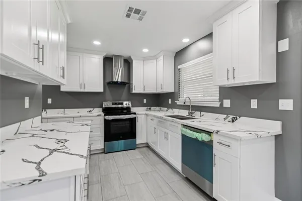 $295,000 | 1501 Bayonne Drive, Laplace, LA 70068