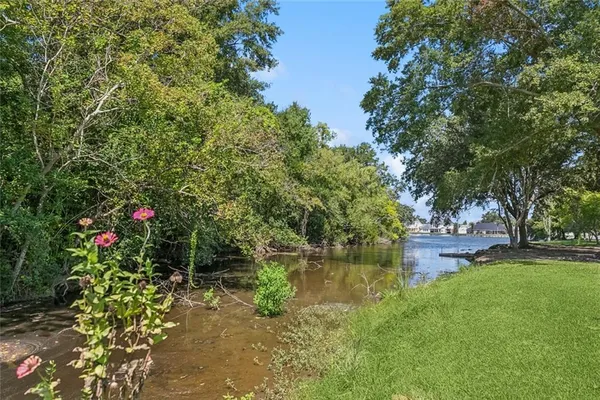 $295,000 | 1501 Bayonne Drive, Laplace, LA 70068